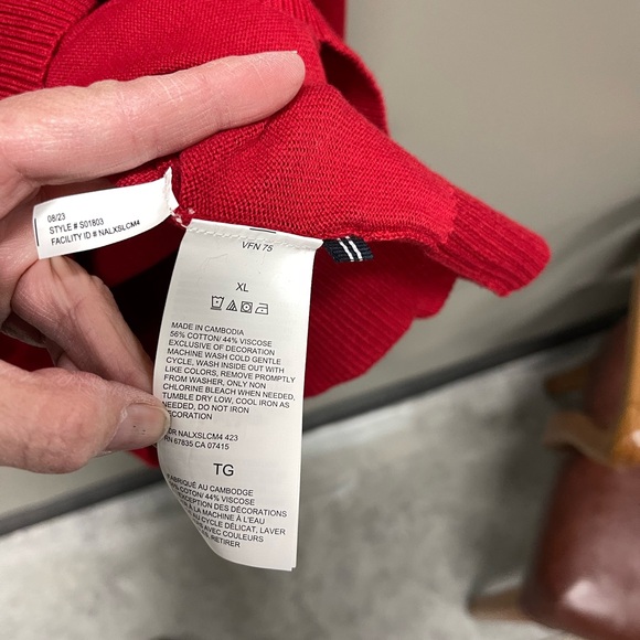 NWT Nautica Men's 1/4 Zip-Up Sweater in Vibrant Red - Picture 4 of 5